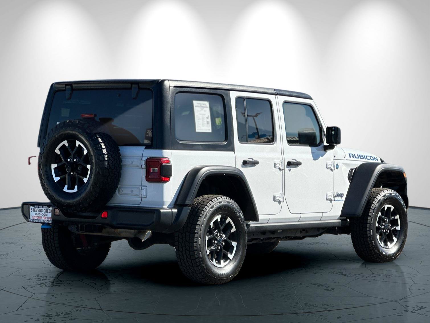 Used 2024 Jeep Wrangler Unlimited Rubicon 4xe AWD/4WD image 4
