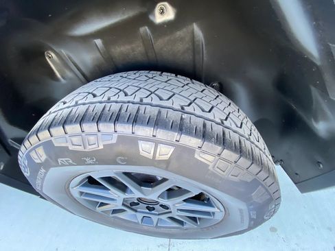 Used 2024 Tesla Cybertruck AWD Crew Cab image 37