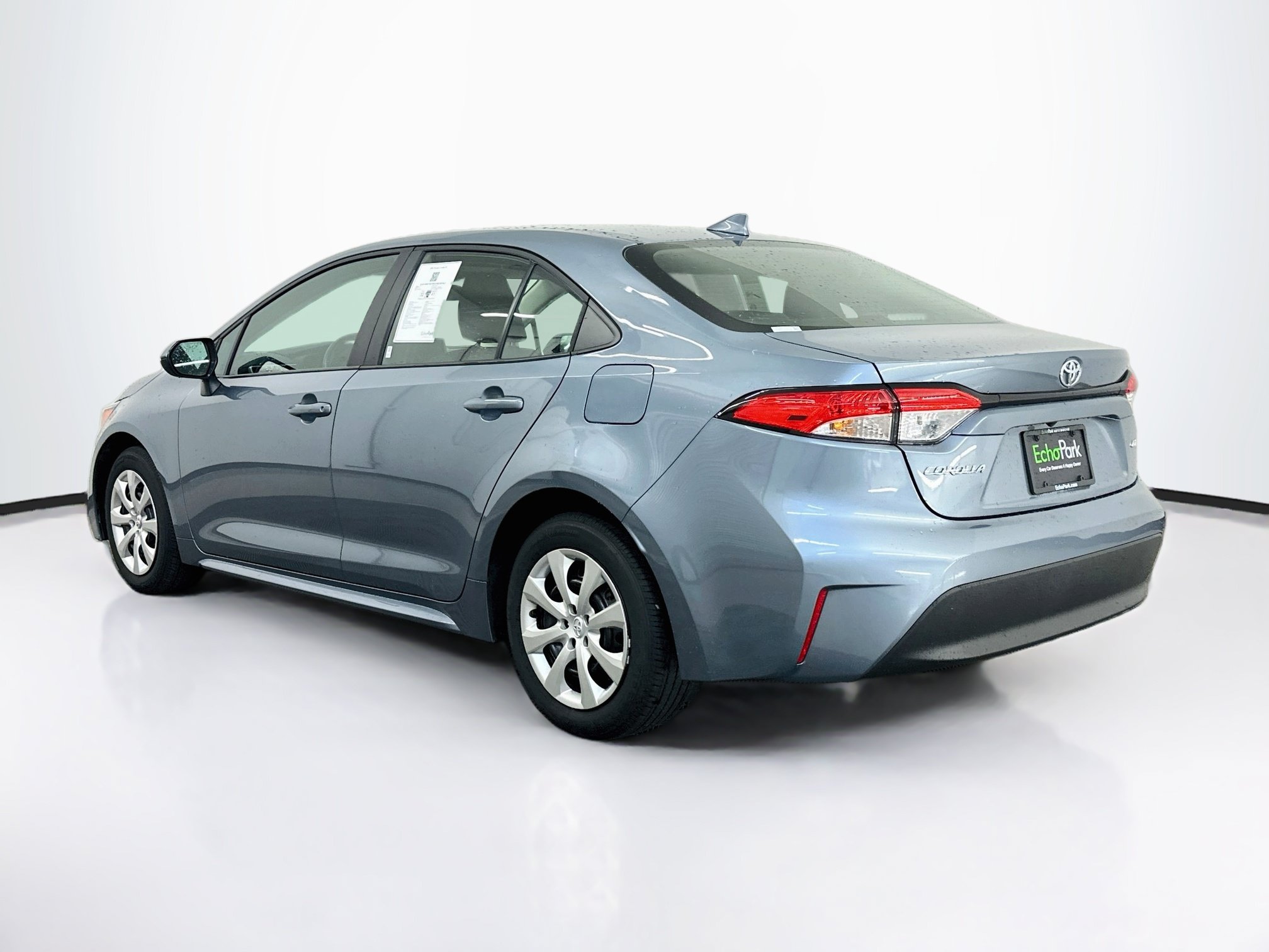 Used 2026 Toyota Corolla LE FWD image 5
