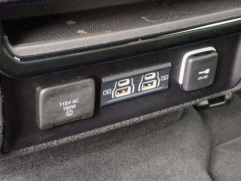 Certified 2025 Jeep Wagoneer 4WD image 14