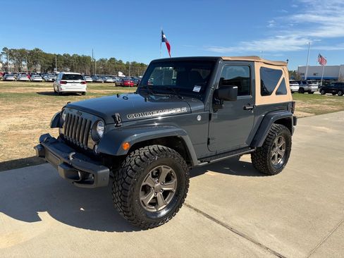 Used 2018 Jeep Wrangler Sport image 4