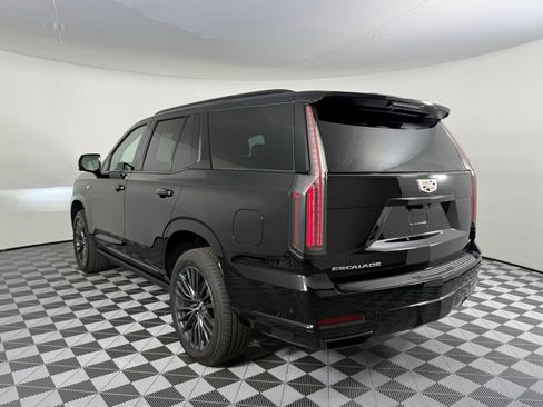 Used 2026 Cadillac Escalade Platinum Sport w/ LPO, Floor Liner Package AWD/4WD image 3
