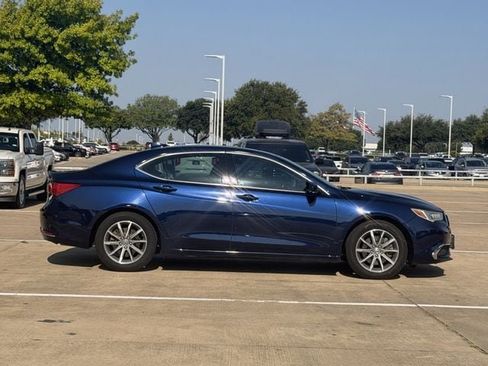 Used 2018 Acura TLX w/ Technology Package FWD image 3