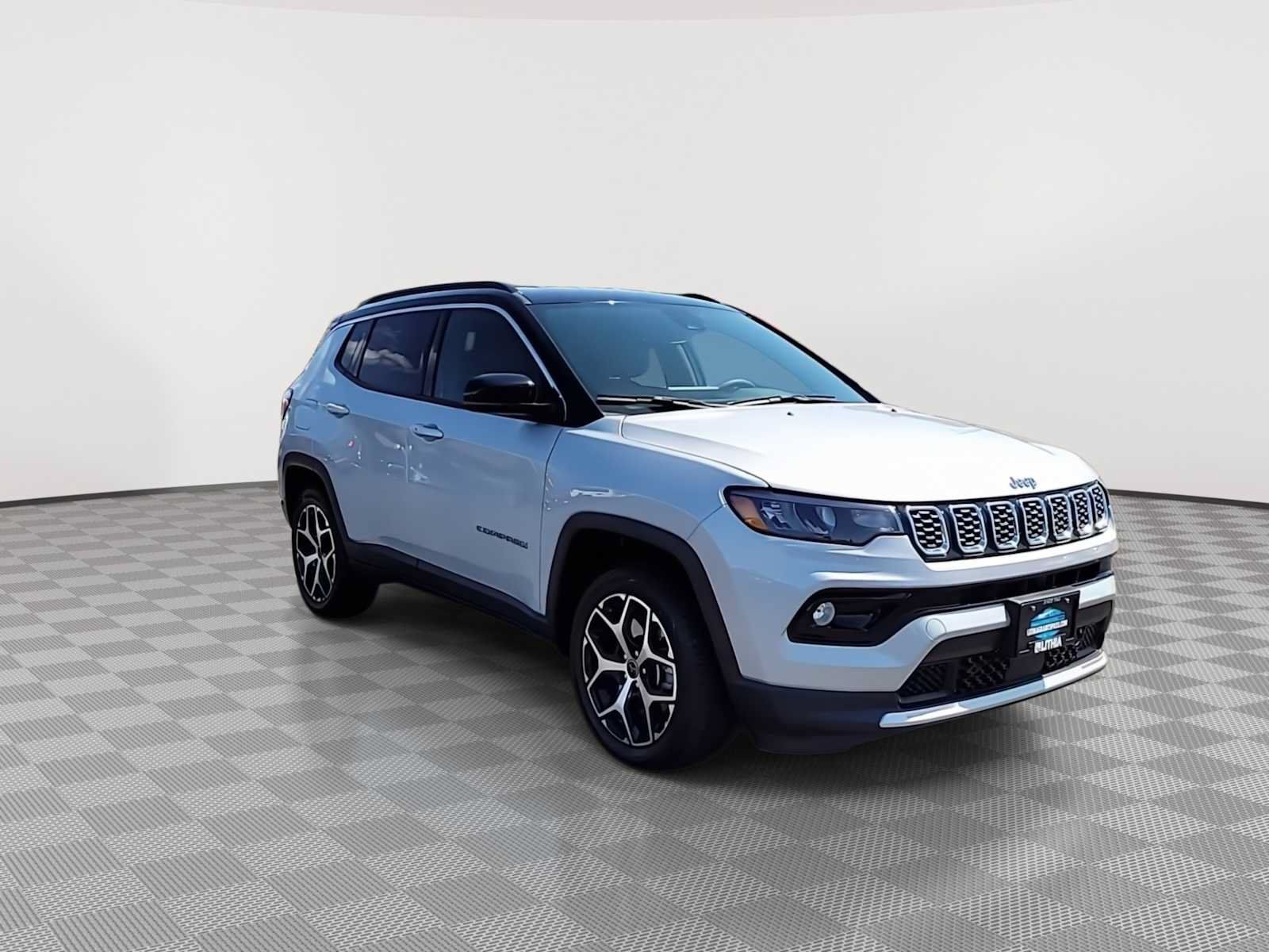 Used 2025 Jeep Compass Limited AWD/4WD image 2