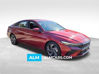 Used 2025 Hyundai Elantra SEL FWD video 1