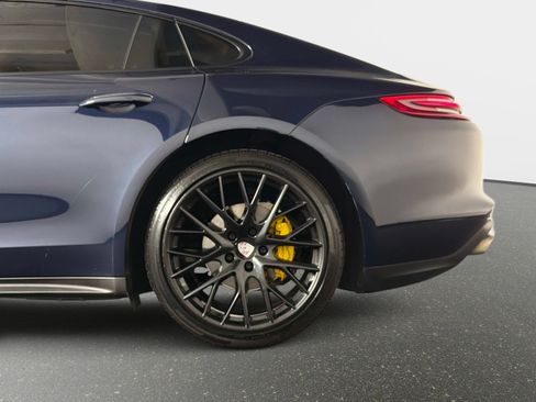 Used 2017 Porsche Panamera 4 AWD/4WD image 13