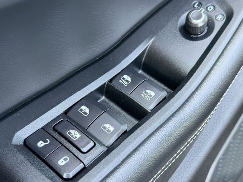 Used 2022 Jeep Grand Cherokee Altitude image 18