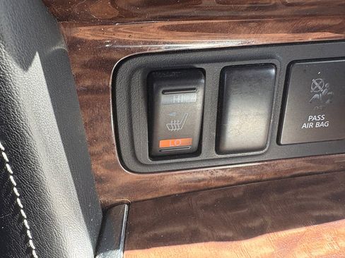 Used 2020 Nissan Armada SL image 24