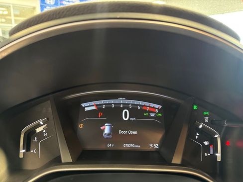 Used 2019 Honda CR-V Touring image 12