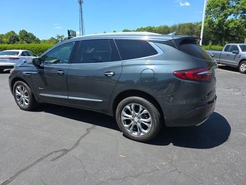 Used 2019 Buick Enclave Avenir w/ Avenir Technology Package AWD/4WD image 9
