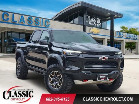 Used 2025 Chevrolet Colorado ZR2 AWD/4WD image 1