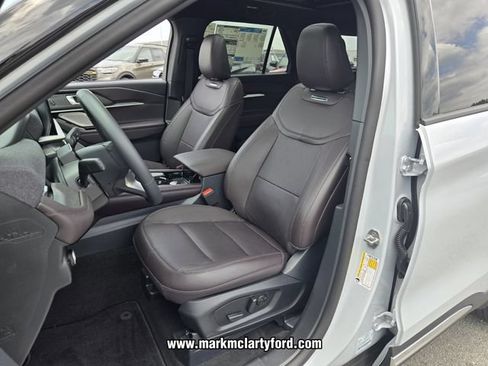 New 2026 Ford Explorer Platinum RWD image 7