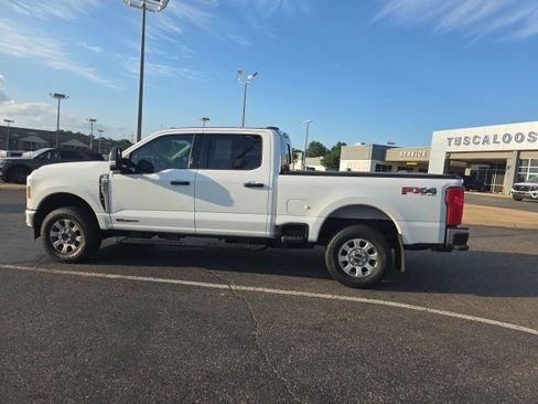 Used 2024 Ford F250 XLT w/ FX4 Off-Road Package AWD/4WD image 6