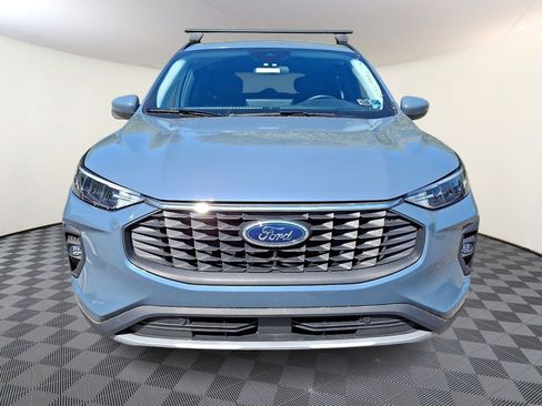 Used 2024 Ford Escape SE FWD image 2