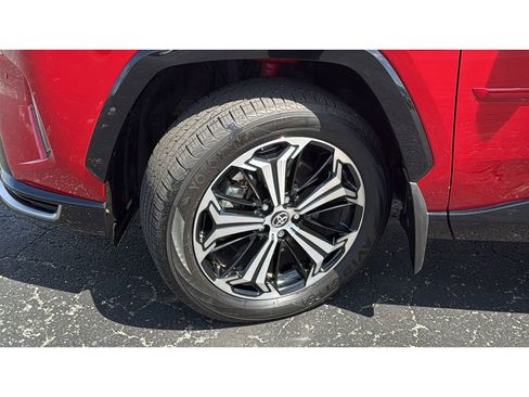 Used 2022 Toyota RAV4 XSE w/ Premium Package image 13