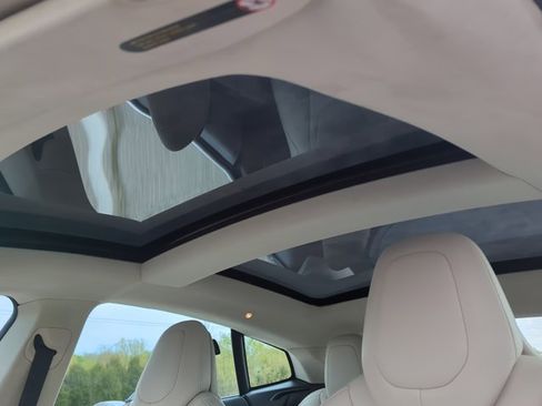 Used 2018 Tesla Model S 75D AWD/4WD image 24