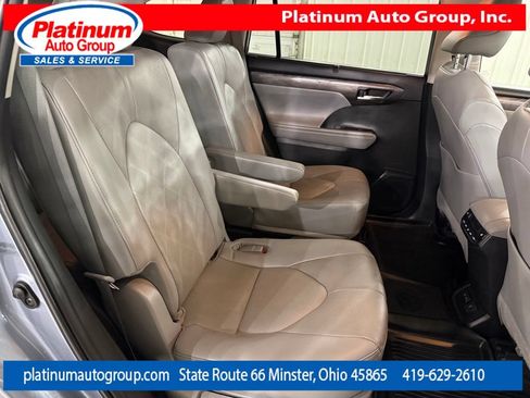 Used 2023 Toyota Highlander Platinum AWD/4WD image 40