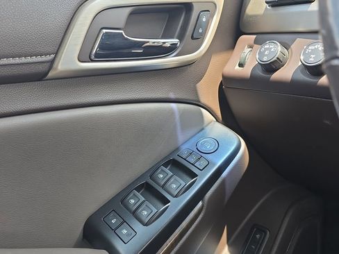 Used 2018 GMC Yukon Denali AWD/4WD image 11