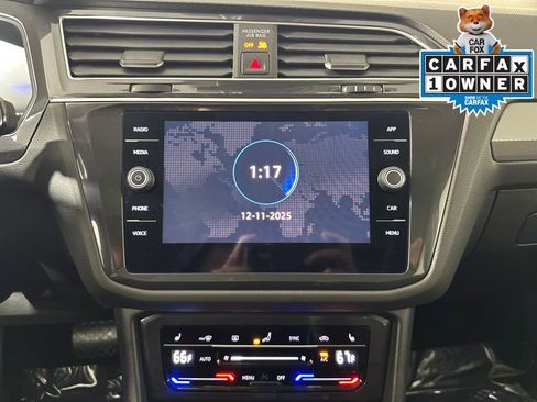 Used 2024 Volkswagen Tiguan SE image 18