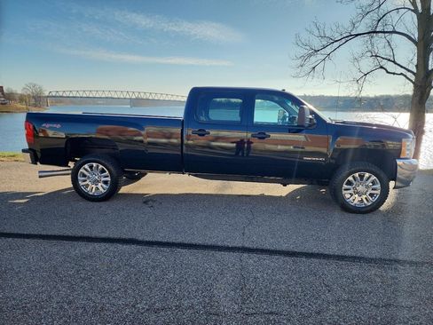 Used 2008 Chevrolet Silverado 2500 LT w/ 1LT Convenience Package AWD/4WD image 6