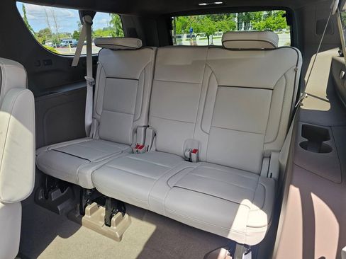New 2026 GMC Yukon XL Denali AWD/4WD image 18
