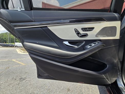 Used 2019 Mercedes-Benz S 560 S 560 w/ AMG Line Exterior image 16