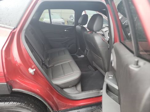 Used 2025 Chevrolet Trax RS w/ Driver Confidence Package FWD image 46