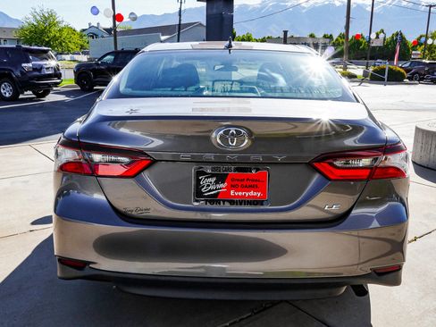 Used 2021 Toyota Camry LE FWD image 7