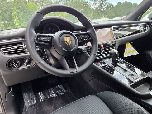 New 2026 Porsche Macan Turbo AWD/4WD image 4