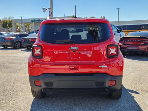 Used 2019 Jeep Renegade Latitude image 7