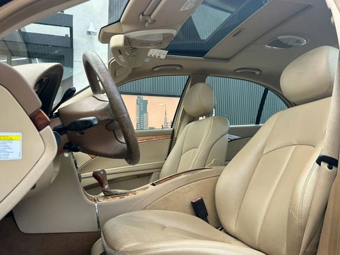 Used 2008 Mercedes-Benz E 350 4MATIC Sedan w/ Premium Pkg 1 image 4