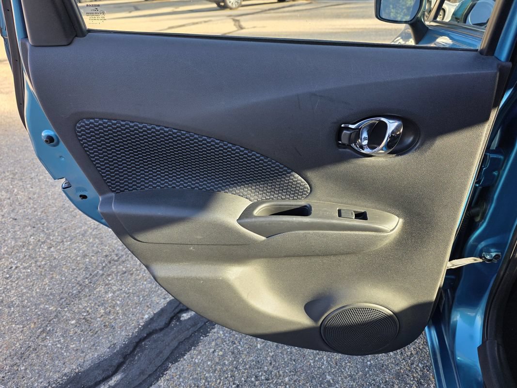 Used 2016 Nissan Versa Note SV FWD image 16