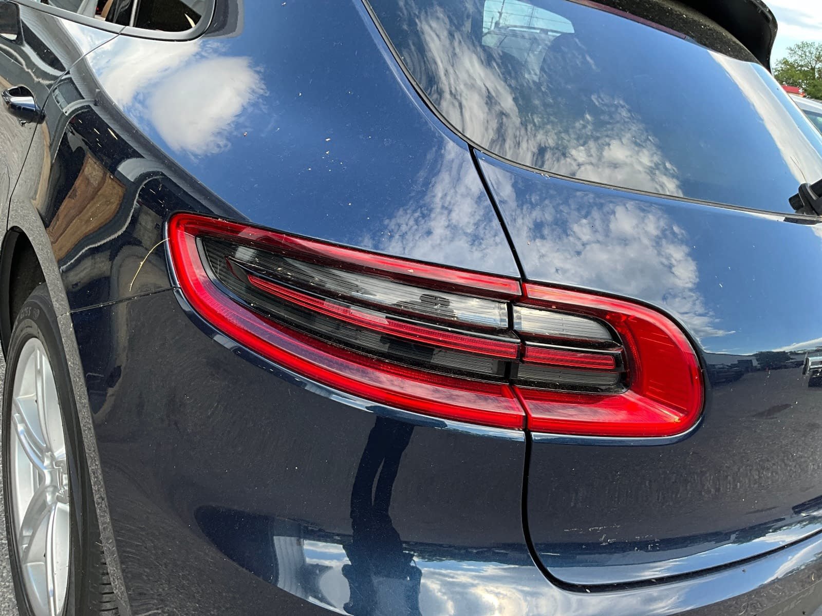 Used 2017 Porsche Macan AWD/4WD image 22