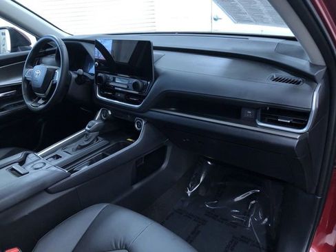 Certified 2025 Toyota Grand Highlander AWD image 23