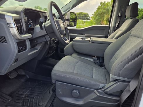 Used 2024 Ford F250 XL w/ STX Appearance Package AWD/4WD image 9