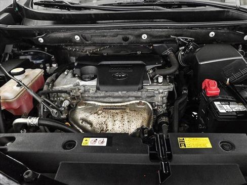 Used 2018 Toyota RAV4 LE w/ All Weather Liner Package image 23