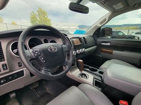 Used 2013 Toyota Tundra Limited w/ Memory Pkg AWD/4WD image 15