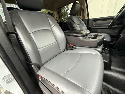 Used 2020 RAM 3500 Tradesman w/ Chrome Appearance Group image 18