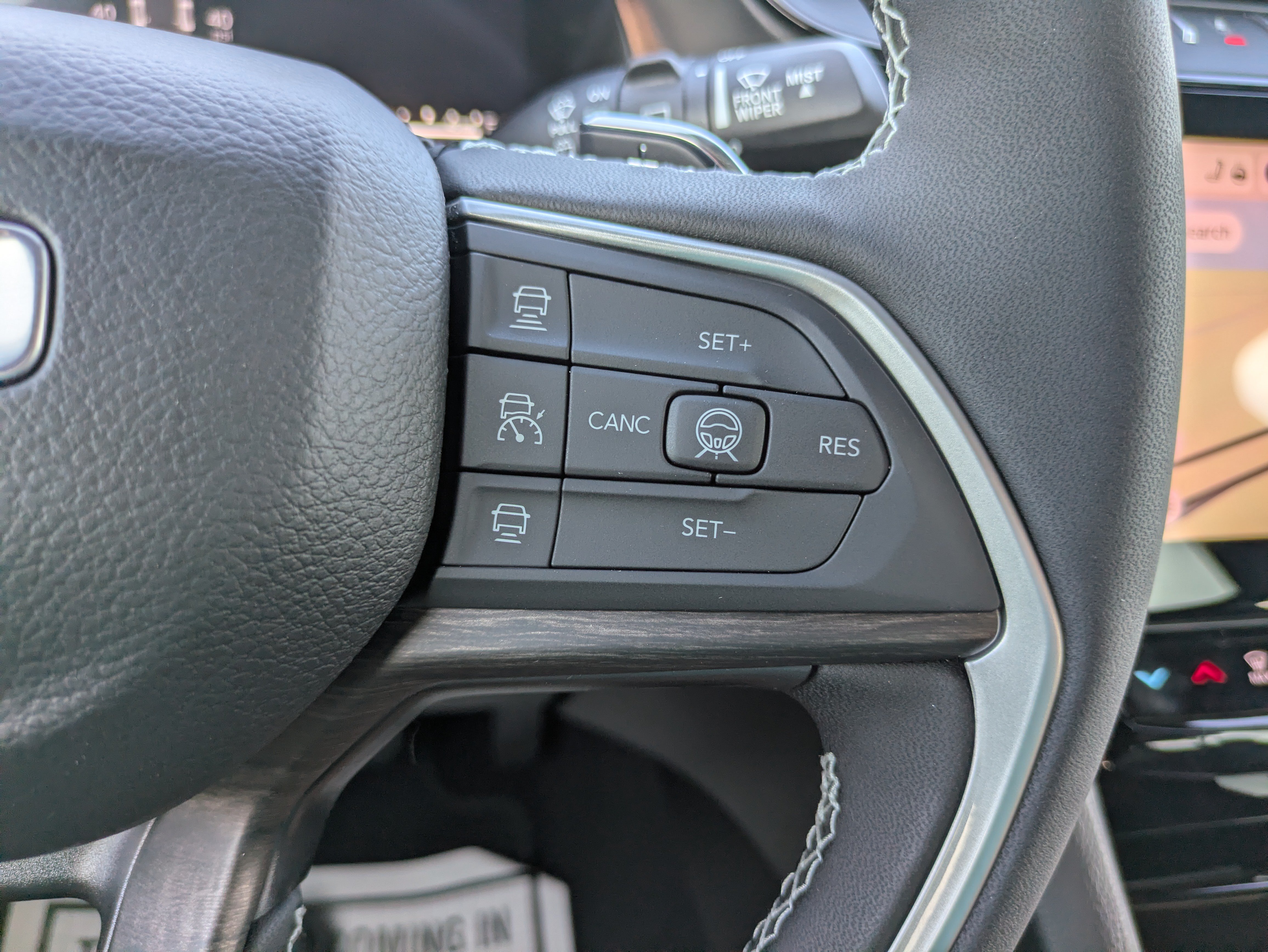 New 2027 Jeep Grand Cherokee Altitude RWD image 15