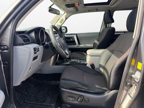 Used 2011 Toyota 4Runner SR5 AWD/4WD image 9