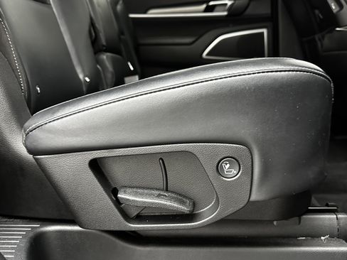 Used 2020 Kia Telluride LX image 35