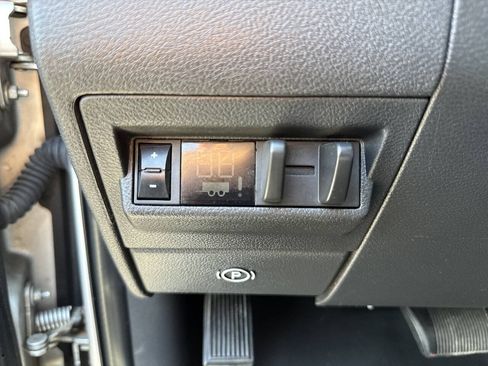Used 2012 RAM 3500 Laramie Limited AWD/4WD image 32
