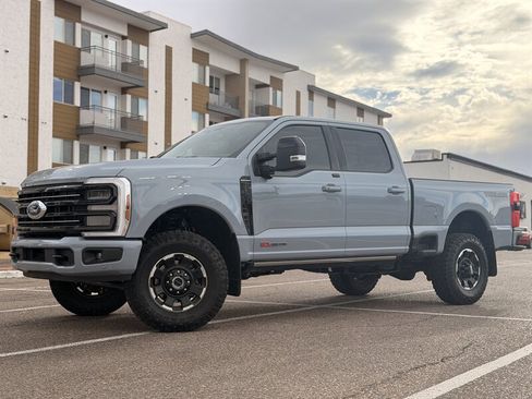 Used 2025 Ford F350 Platinum w/ Tremor Off-Road Package AWD/4WD image 8