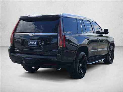 Used 2020 Cadillac Escalade 2WD image 5