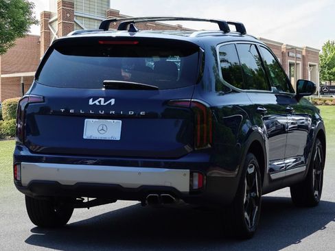 Used 2025 Kia Telluride EX w/ EX Captain's Chair Package FWD image 6