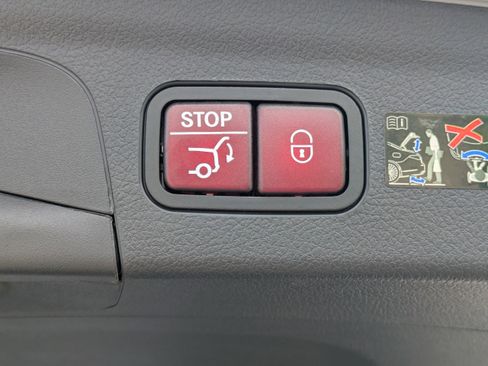 New 2025 Mercedes-Benz GLE 450 4MATIC image 13