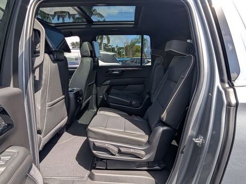 New 2026 Chevrolet Suburban Premier AWD/4WD image 6