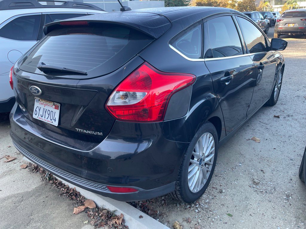 Used 2013 Ford Focus Titanium w/ Cargo Management Pkg FWD image 9