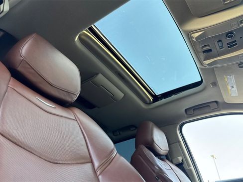 Used 2016 Cadillac Escalade Premium image 15