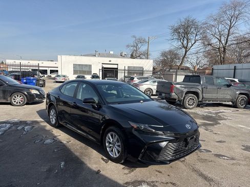 Certified 2025 Toyota Camry LE w/ Convenience Package image 7